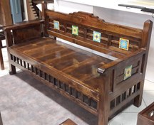 تصویر مبل سه نفره سنتی گره چینی 