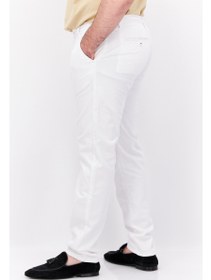 تصویر شلوار کتان مردانه با فیت معمولی، سفید برند sorbino Men Regular Fit Solid Chino Pants, White