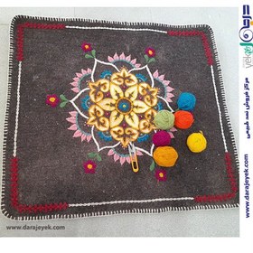 تصویر فرش نمدی 