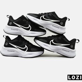 تصویر کتونی نایک لبخند مشکی Nike zoomx