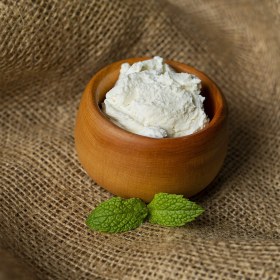 تصویر ماست گاومیش ۱ کیلوگرم 