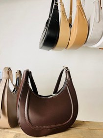 تصویر کیف هرمی قایقی 