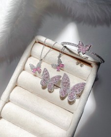 تصویر گردنبند پروانه 