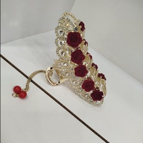 تصویر کلیپس گل قرمز فلزی 