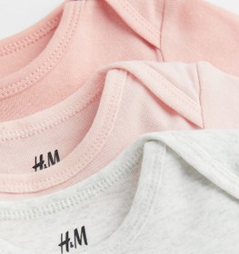 تصویر بادی بچگانه اچ اند ام H&M 