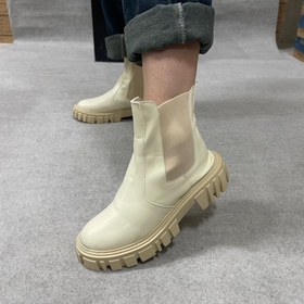 تصویر بوت بغل کش ساده 