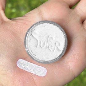 تصویر رنگ گریم سفید مات سیلک کد ۰۱ 