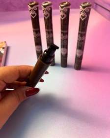 تصویر خط چشم مازیکی قهوه ای 