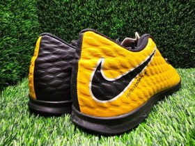 تصویر کتونی کفش فوتسال سالنی اورجینال سایز 42.5 Soccer orginal shoes