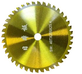 تصویر حاشیه زن پاورفول 