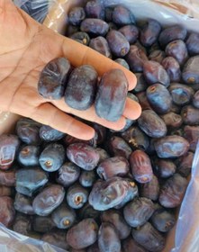 تصویر خرما مضافتی فله ای درجه یک با کارتن های ۵ کیلویی First grade bulk dates with 5 kg cartons