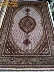 تصویر فرش دستباف ماهی خوی تک 6 متری کرم مرینوس محمدپور کد 189 کرمی ، گره ترکی ، پشم محمدپور ، 13 متن رنگی