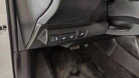 تصویر تویوتا لوین مدل 2023 ا هیبرید SE هیبرید SE