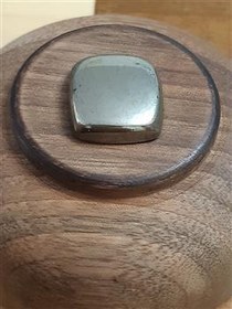 تصویر نگین پیریت طلایی طبیعی و معدنی 2 