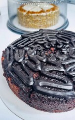 تصویر کیک خیس شکلاتی با سس دبل | طعمی عمیق و دل‌چسب برای کافی‌شاپ‌های بندرعباس 