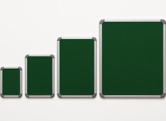 تصویر تابلو اعلانات سبز تخته‌چی پلاس – سطح نمدی، قاب آلومینیومی، بادوام و رسمی - ۳۰*۴۰ 