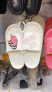 تصویر فروشگاه چرم تکین