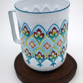 تصویر ماگ مینا کاری شده 