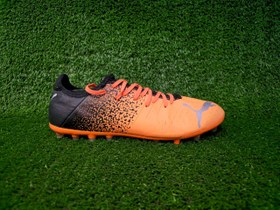 تصویر کتونی کفش استوک دار چمنی اورجینال پوما سایز۴۶ Football shoes