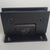 تصویر دیوار به شیشه مشکی 