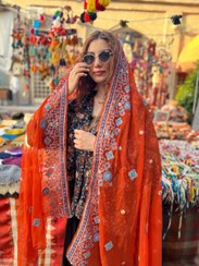 تصویر شال هندی نارنجی غنچه 