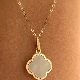 تصویر پلاک طلا صدفی طرح شبدر 