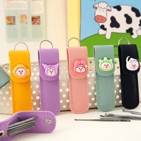 تصویر گوش پاکن عروسکی 