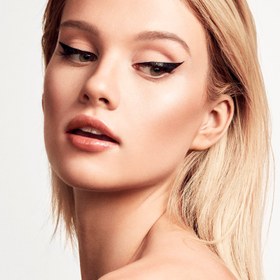 تصویر خط چشم فنتی بیوتی 