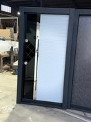 تصویر درب ضدسرقت چوب و شیشه 