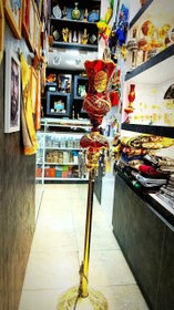 تصویر لاله 1.5 متری کنار منبری مذهبی 