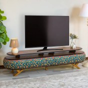 تصویر میز تلویزیون نقش آکام چوب طرح قمصر – سایز ۱۹۰ سانتی‌متر 