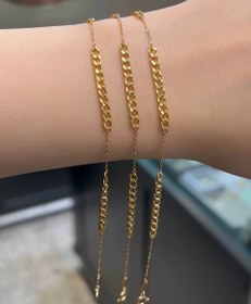 تصویر دستبند زنجیری طلا ۱۸ عیار طرح کارتیر ۳ عددی 
