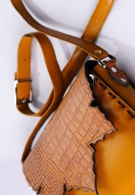 تصویر کیف چرم طبیعی مدل بنفشه 