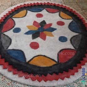 تصویر فرش گرد نمدی سنتی 