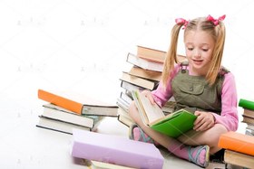 تصویر عکس با کیفیت دختر بچه با موهای خرگوشی ناز 