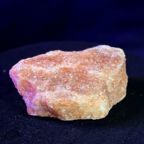 تصویر سنگ نمک صورتی 