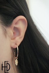 تصویر گوشواره میخی حلقه ای برگ طلایی زنانه کد ۲۵۵ earrings