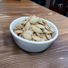 تصویر تخمه کدو خام خارجی 