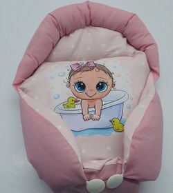 تصویر قنداق فرنگی سوئیسی نوزاد رافل رنگ صورتی طرح بیبی دختر 