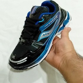 تصویر کفش ساکونی saucony 