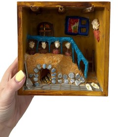 تصویر دیوارکوب چوبی فانتزی طرح برجسته ایوان خونه مادربزرگه 