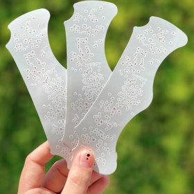 تصویر استیکر کک و مک طبیعی 