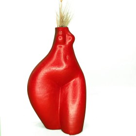 تصویر گلدان نیم تنه قرمز 