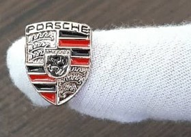 تصویر گیره لباس Porsche 