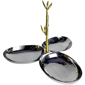 تصویر ظرف سرو استیل چکش‌کاری سه‌خانه بیضی با دسته برنجی طرح بامبو - سایز بزرگ 