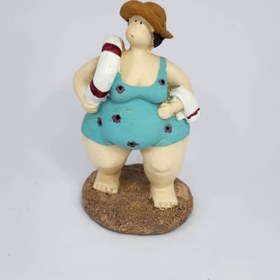 تصویر تندیس زن ساحلی 