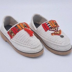 تصویر گیوه زنانه(سفید بلوچ) 