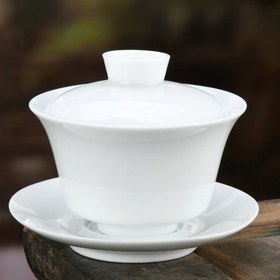 تصویر گایوان سفید ساده 