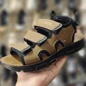 تصویر فروشگاه کتونی نادر