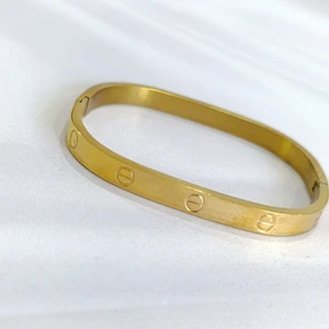 تصویر فروشگاه گالری آنتیک بوئین زهرا